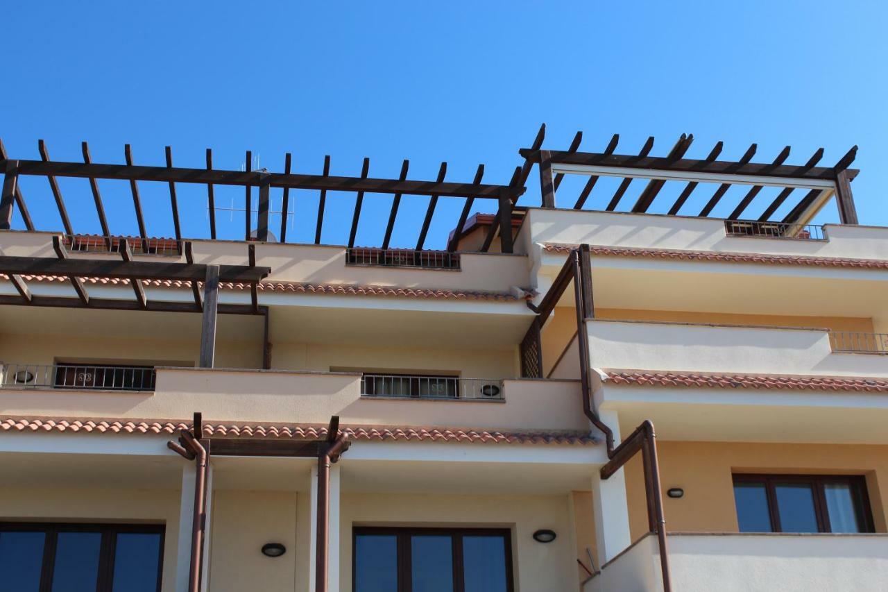 Residence L'Incanto Attici Кастелсардо Екстериор снимка