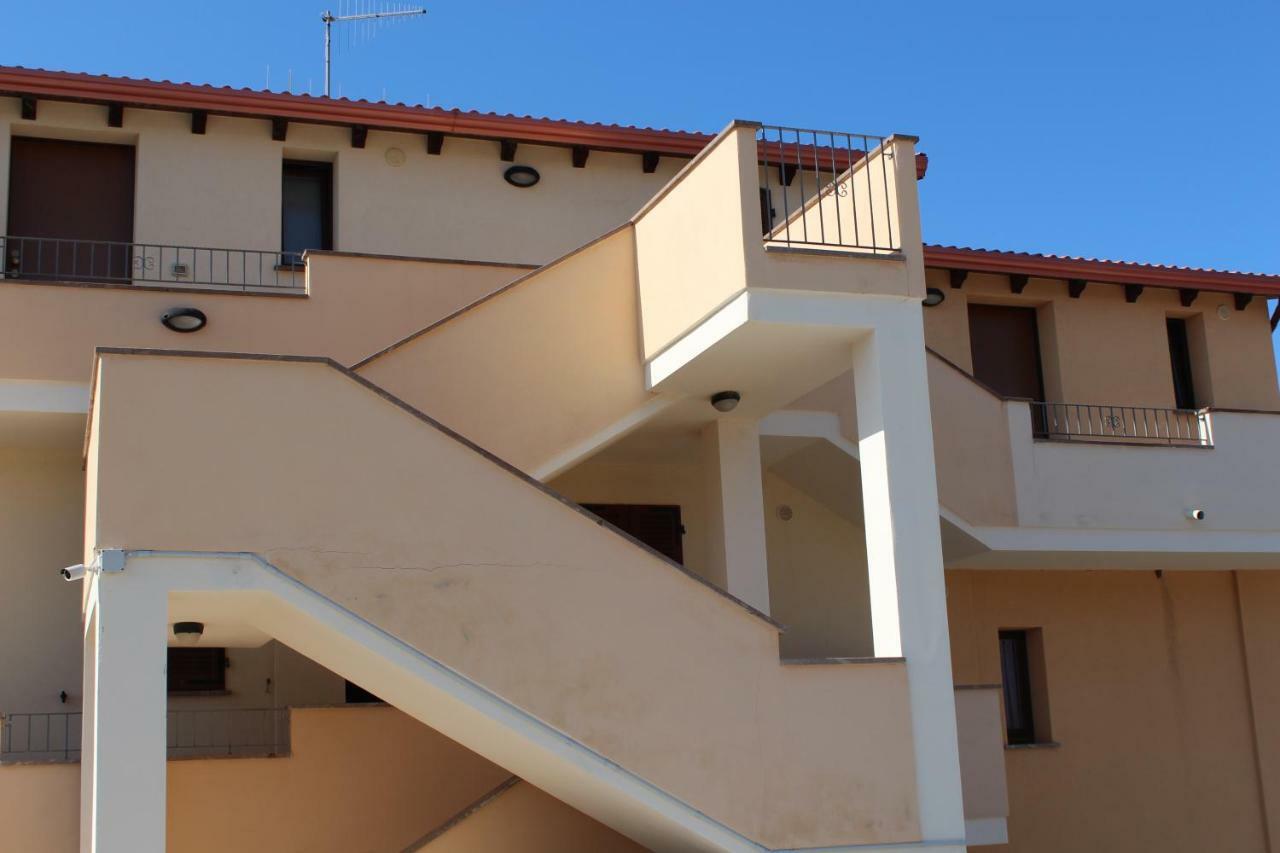 Residence L'Incanto Attici Кастелсардо Екстериор снимка